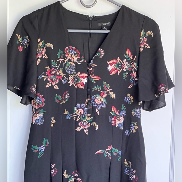 Ann Taylor Ladies Dress Petite Size OP black Floral Print - Picture 3 of 6